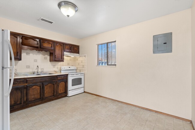 Building Photo - 5909 Berquist Pl NW