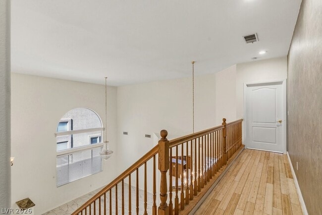 Building Photo - 612 Silver Grove St