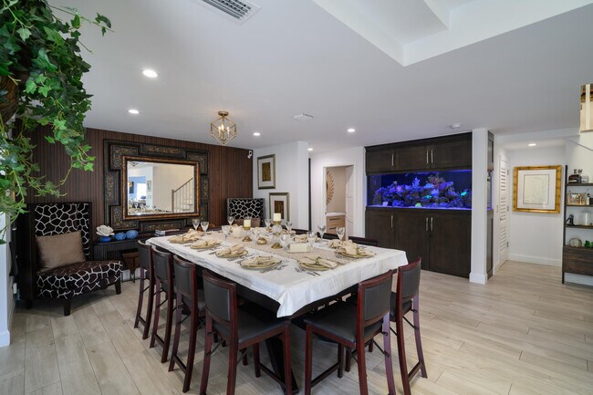 Building Photo - 5246 Boca Marina Cir S