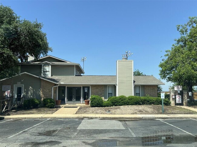 Building Photo - 10616 Mellow Meadow Dr