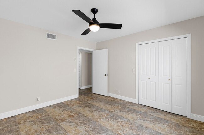 Building Photo - 111 Lake Ave