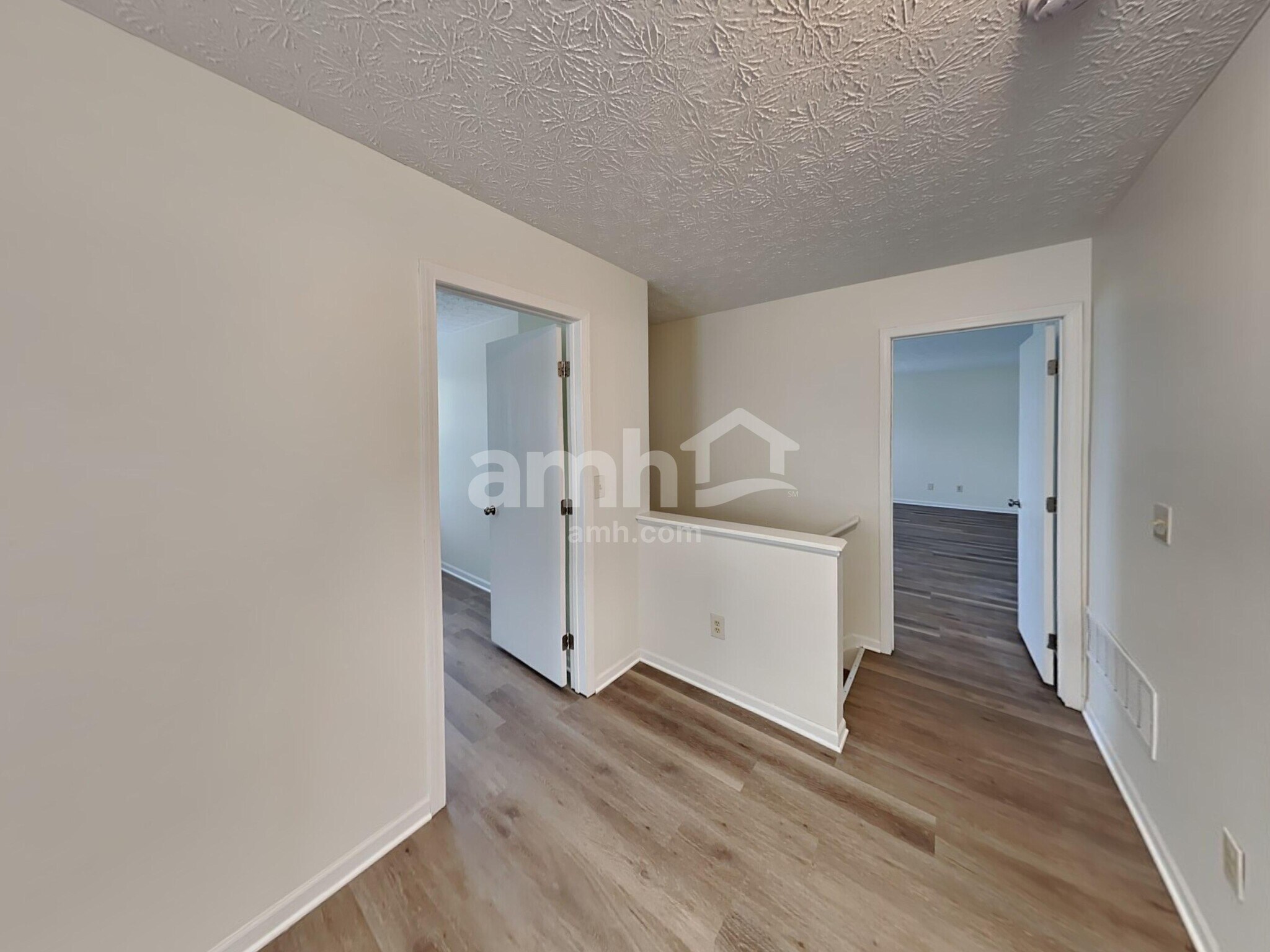 Building Photo - 7504 Hemrich Dr