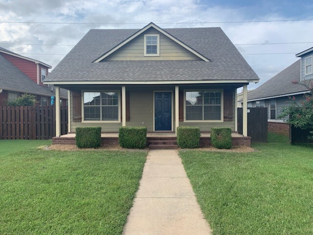 Building Photo - Craftsman style 3 bedroom 2 bath Home - Avail NOW!