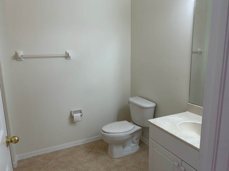 Building Photo - 11880 Bayport Ln