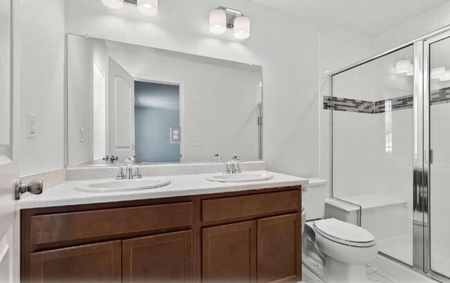 Building Photo - Beautiful 3 bed, 3 bath townhome in the lovely Painted Prairie Community!