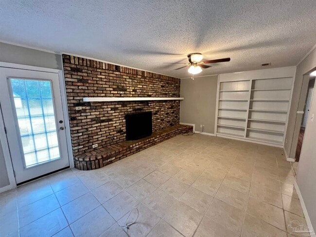Building Photo - 5905 Pamela Dr