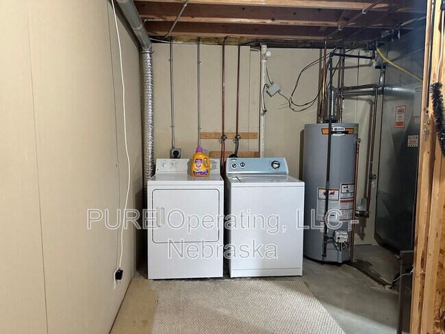 Building Photo - 7879 Bauman Ave