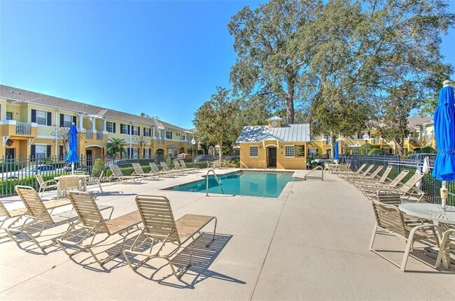Building Photo - 7570 Tamarind Ave
