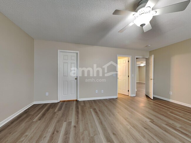 Building Photo - 244 Tigers Paw Dr