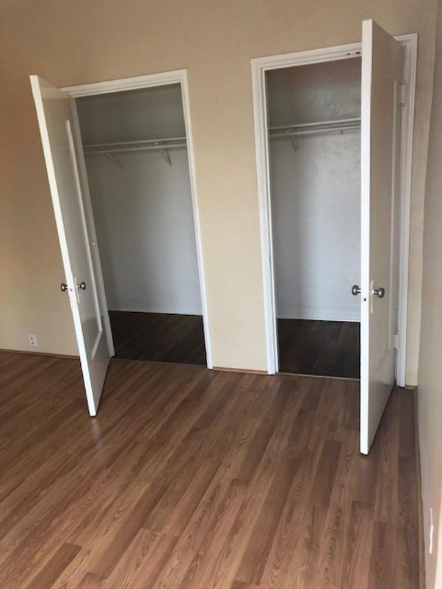 walk-in closet - 319 N 3rd St