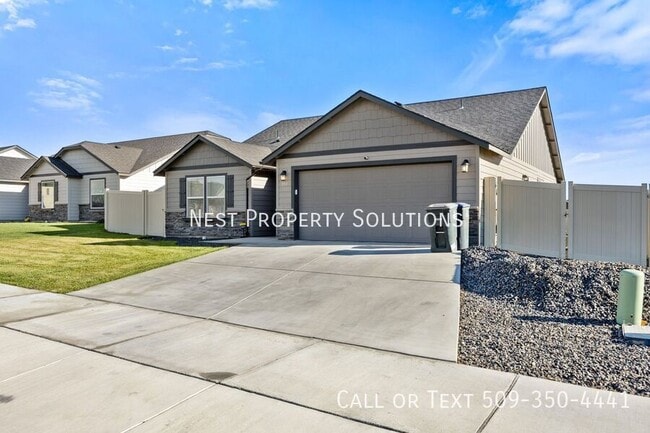 Building Photo - 217 Royal Palm Dr