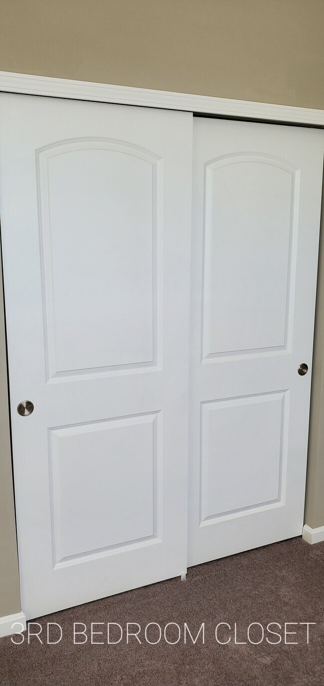 Building Photo - 3800 Misty Grove Ct