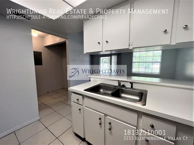 Building Photo - 3153 Bloomingdale Villas Ct