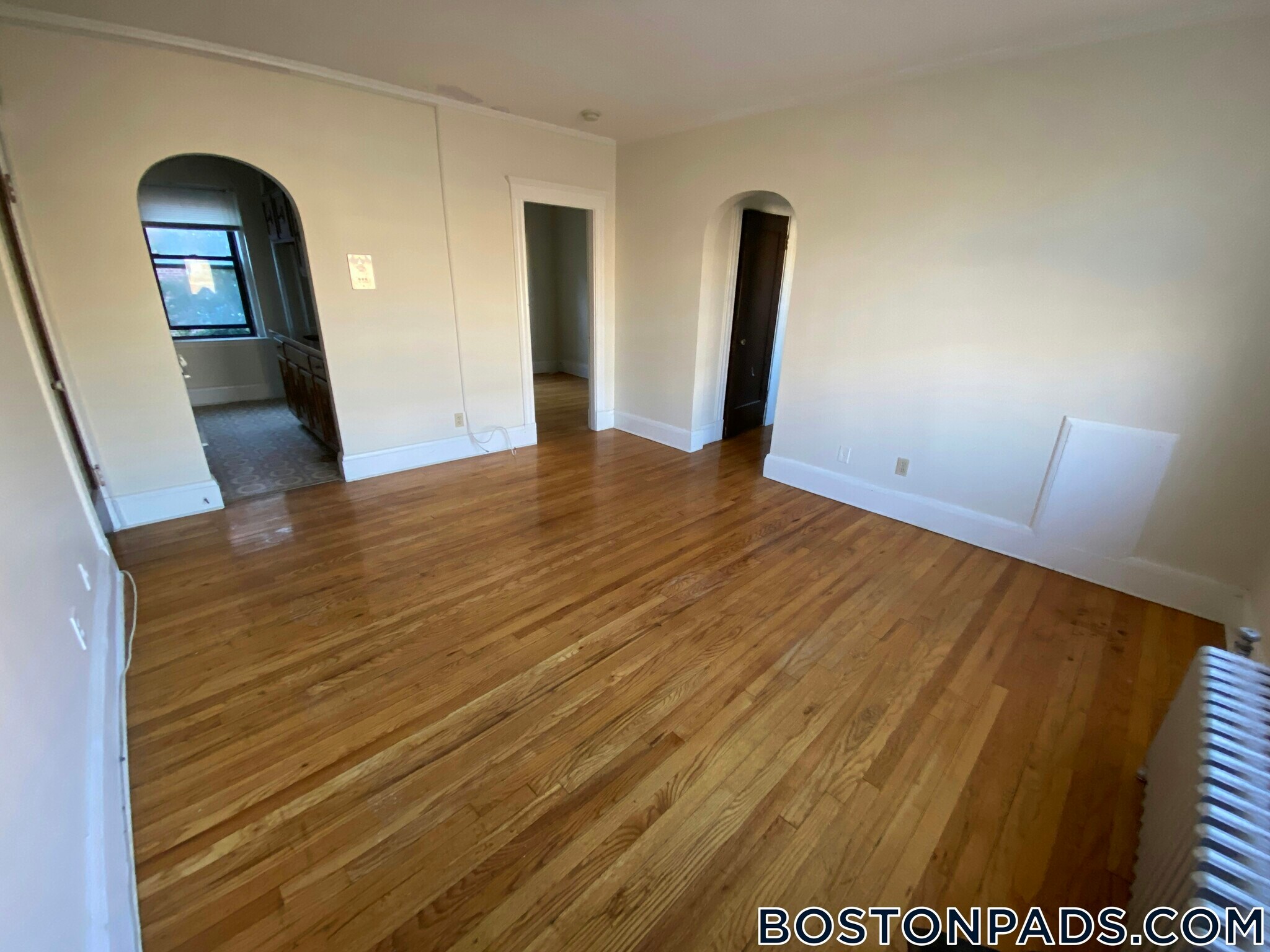Building Photo - 349 Pleasant St