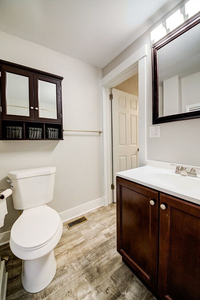 Building Photo - Beautiful 3 bedroom home in Mt. Washington available September 1!