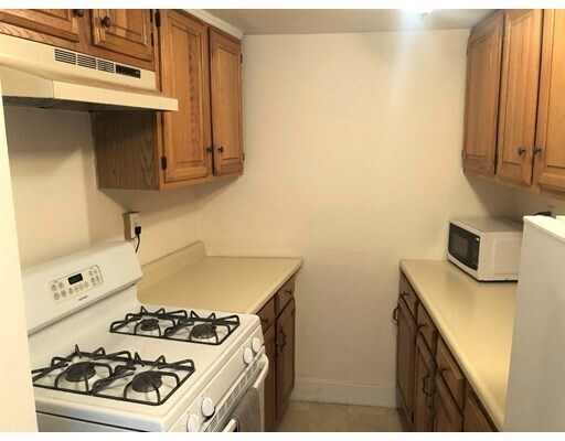 Building Photo - 32 W Cedar St