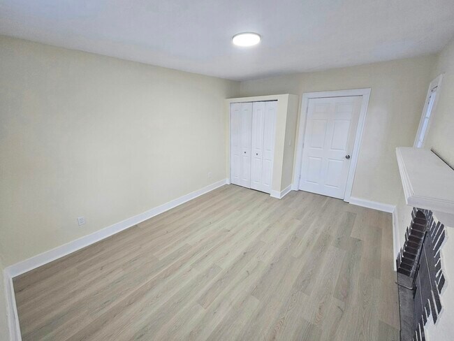 Building Photo - 1923 Freeman St