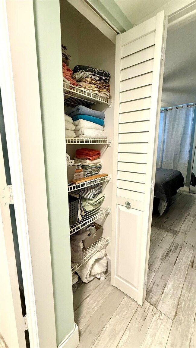 Building Photo - 12 Willowbrook Ln