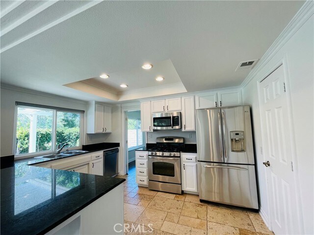 Building Photo - 5815 Calmfield Ave