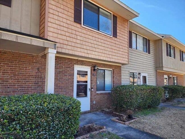 Building Photo - 75 Beaver Pond Loop