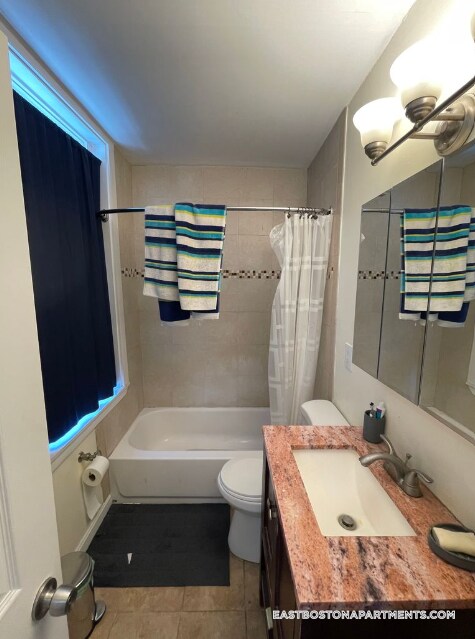 Building Photo - 212 Maverick St