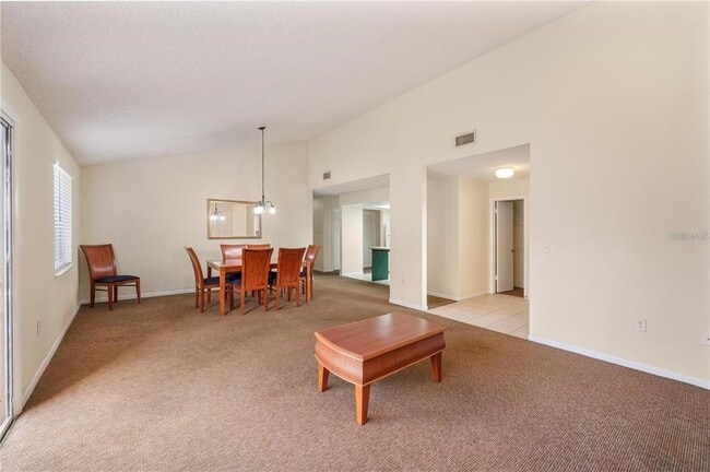 Building Photo - 4231 Oak Loop