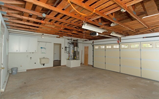 Building Photo - Beautiful 3 Bedroom Carlsbad Home!