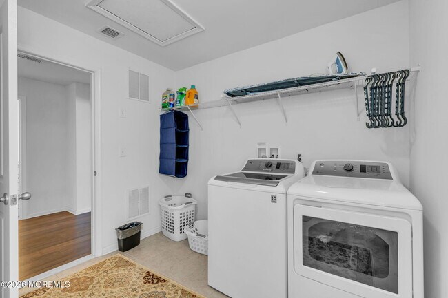 Building Photo - 2 Malcolm Way