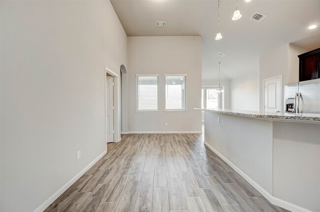 Building Photo - 6110 Scott Way