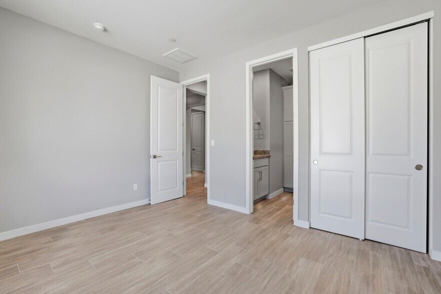 Building Photo - 943 Cumberwood Ct