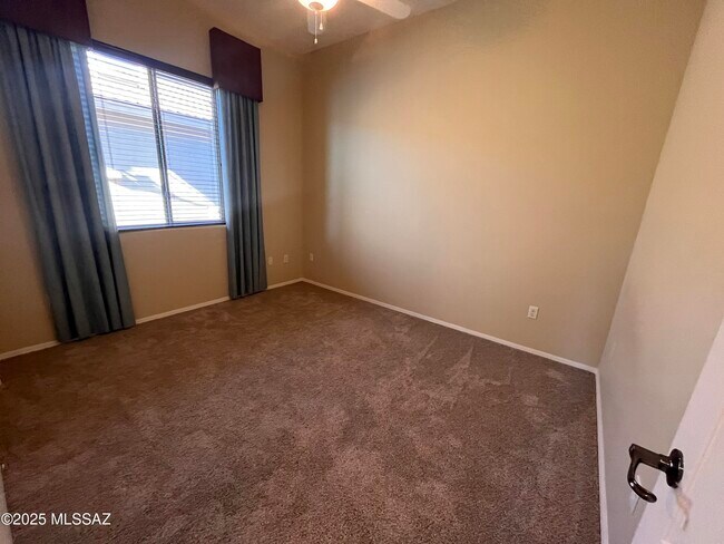 Building Photo - 13451 E Ace High Dr