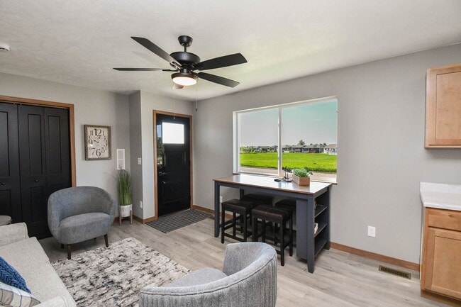 Building Photo - 3900 S Caballo Ct