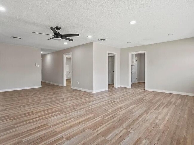 Building Photo - 4308 43rd St