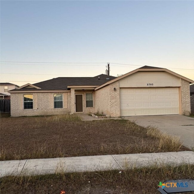 Primary Photo - 3703 Fieldcrest Dr