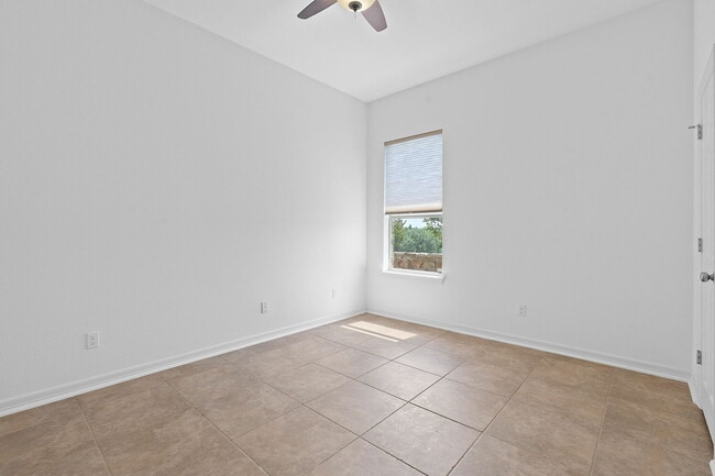 Building Photo - 13271 Mesa Verde Dr