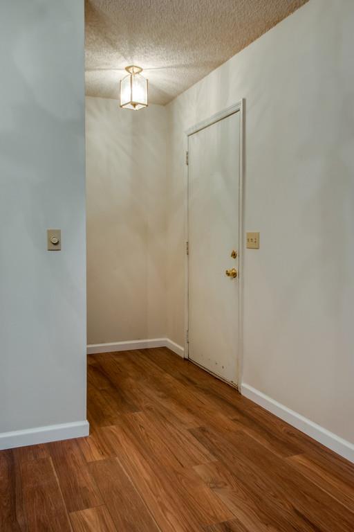 Building Photo - Coming soon! Nice remodel of townhouse Condo in Harbour Town. Gated complex!