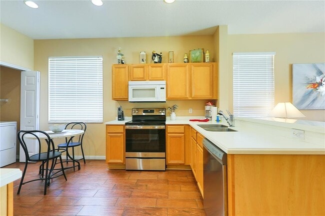 Building Photo - 331 Henley Cir
