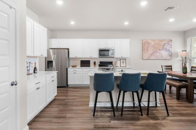 Building Photo - 8109 Mandela Bend