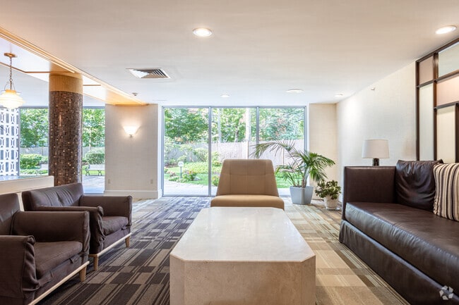 Interior Photo - 101 Monmouth St Apartments