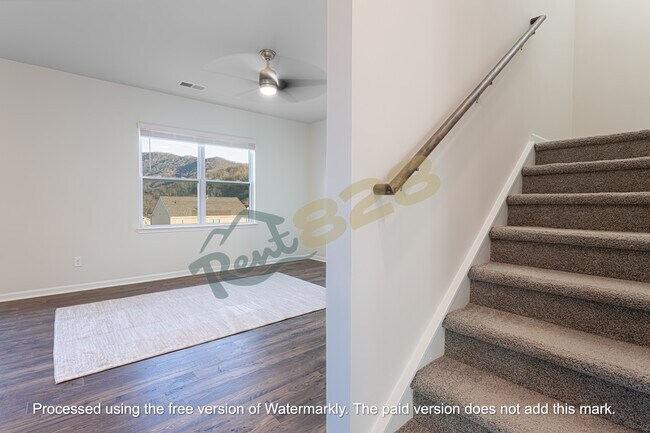 Building Photo - 96 Farmwood Ln