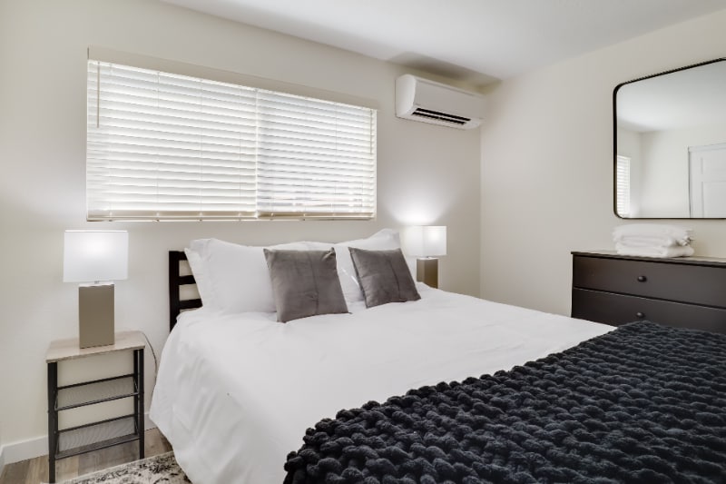 Building Photo - 2526 Wintergreen Ave NW