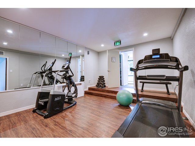 Building Photo - 2227 Canyon Blvd