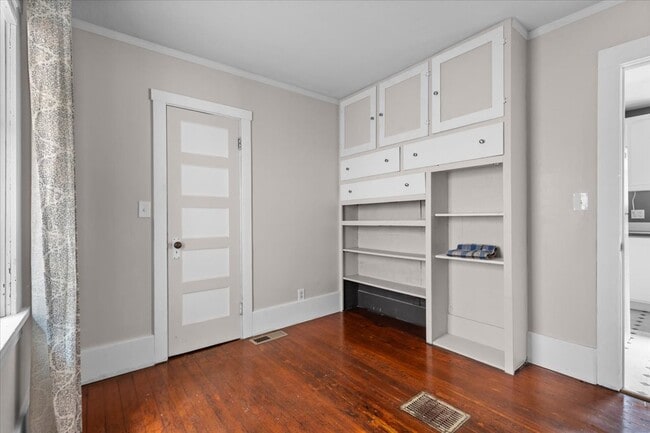 Building Photo - 1144 Canyon Ave