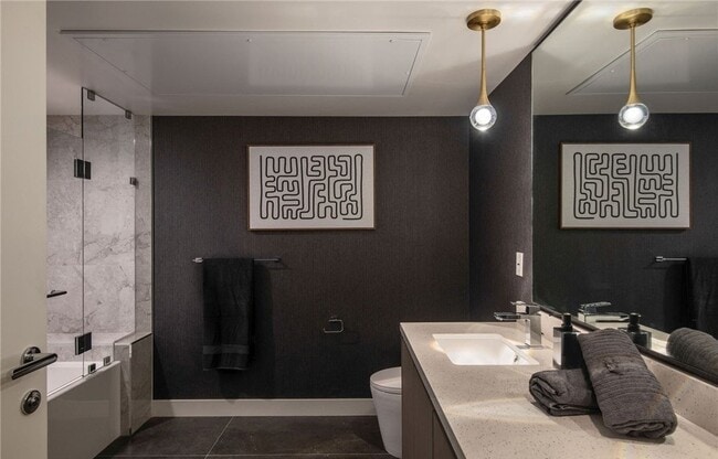 Building Photo - 380 Cordova St