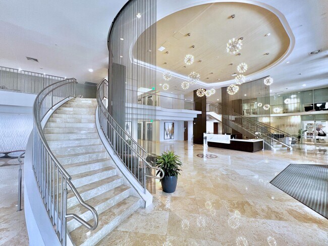 Building Photo - 511 SE 5 Ave