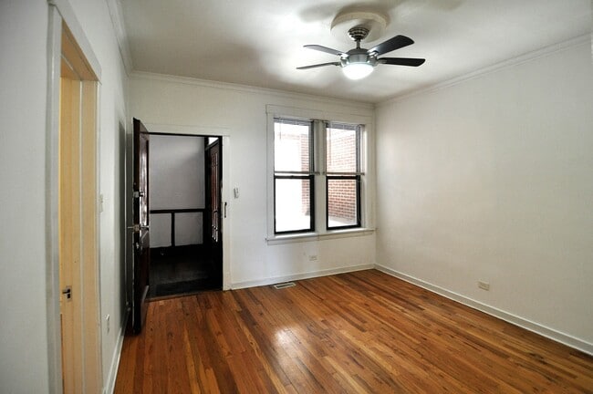 Building Photo - Video Tour- UK Village 2 Bedroom w/Central Heat & A/C. 2 Porches.
