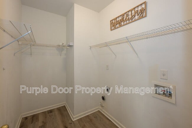 Building Photo - 320 Tuggle Ct