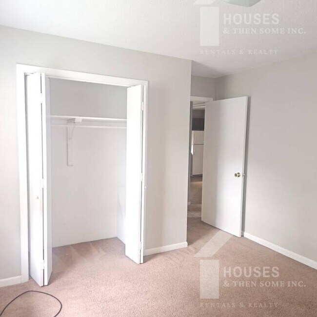 Building Photo - 130 Ashdown Dr