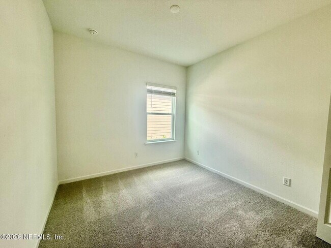 Building Photo - 3016 Raven Trce