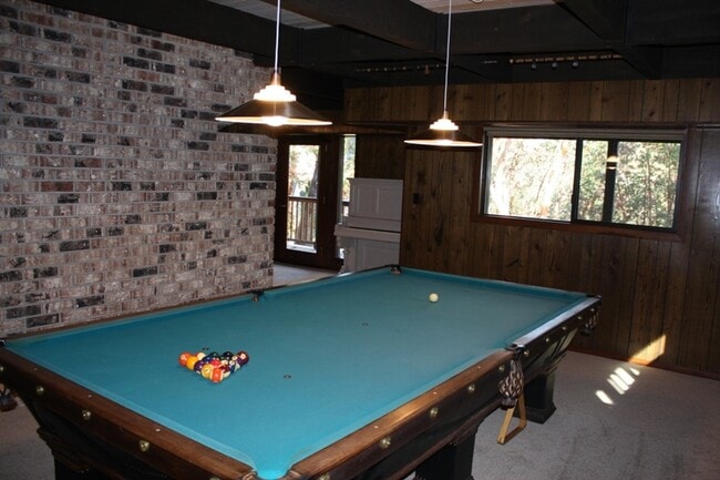 Building Photo - Wooded View Estate in Jacksonville